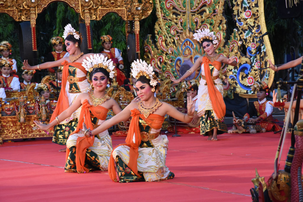 Dharma Santhi Kota Denpasar Dharma Wacana Hingga Pentas Budaya Bali