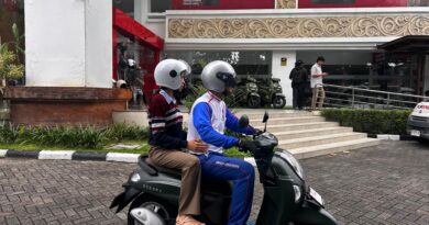 Tips #Cari_Aman Berboncengan Dengan Sepeda Motor